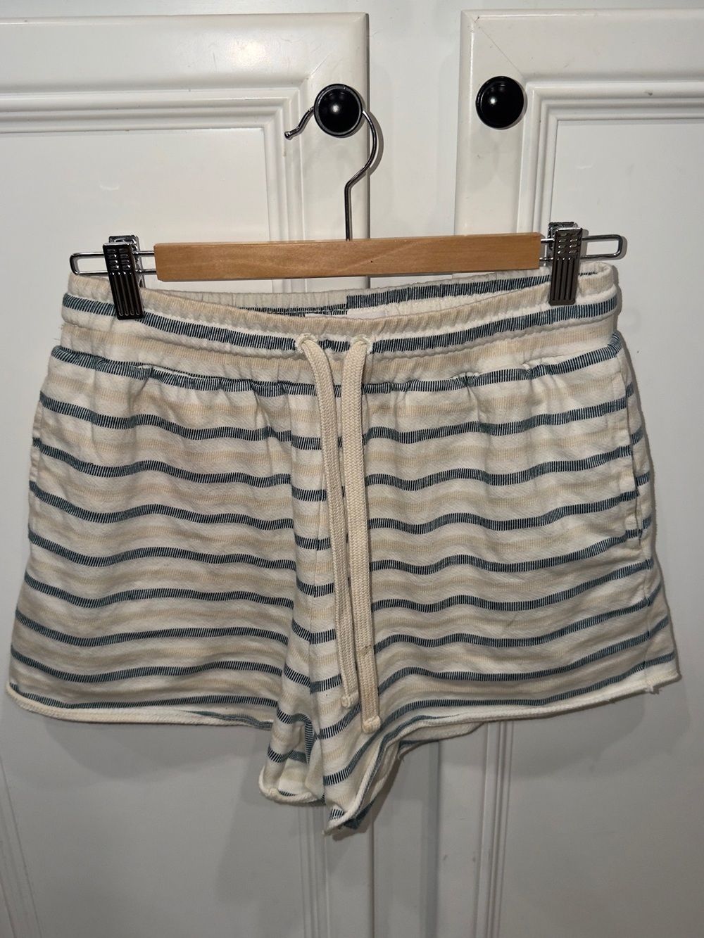 O’Neil Striped Drawstring Women’s Shorts - Cream & Olive